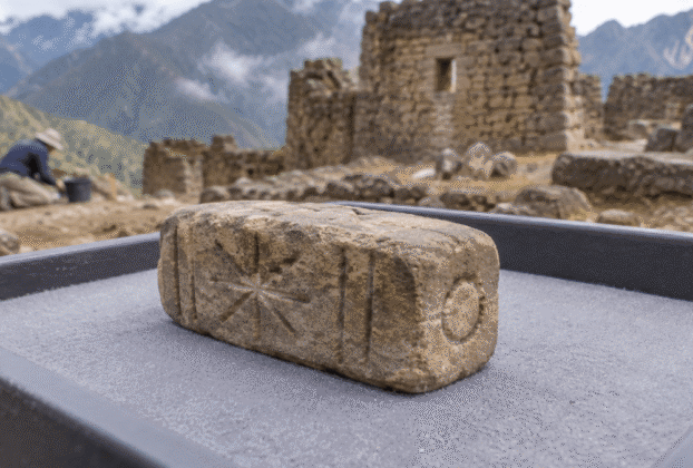 pedra encontrado no Peru